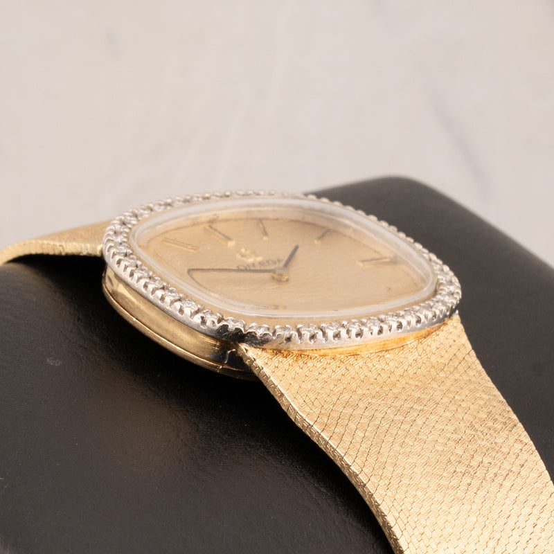 Omega Art Deco