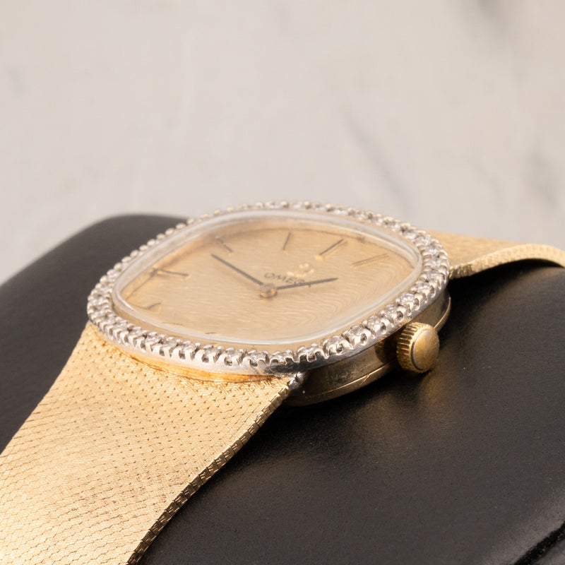 Omega Art Deco