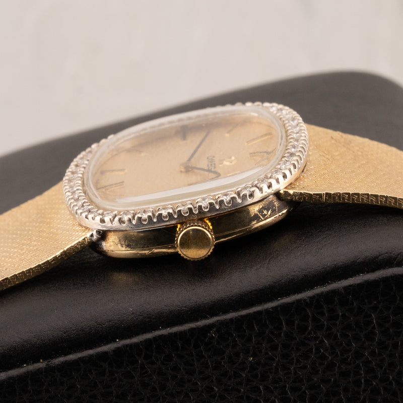 Omega Art Deco