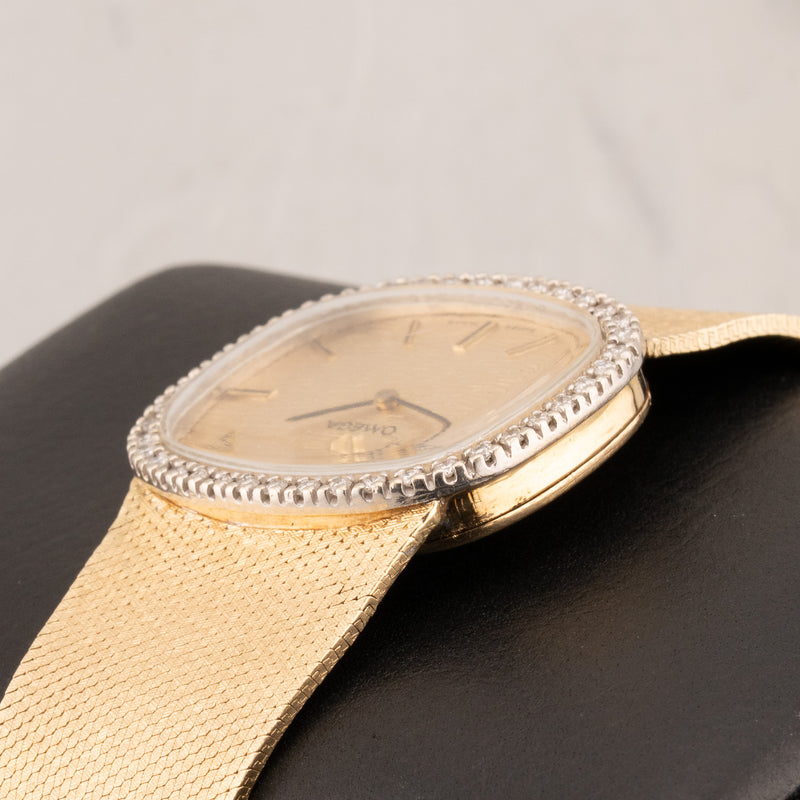 Omega Art Deco