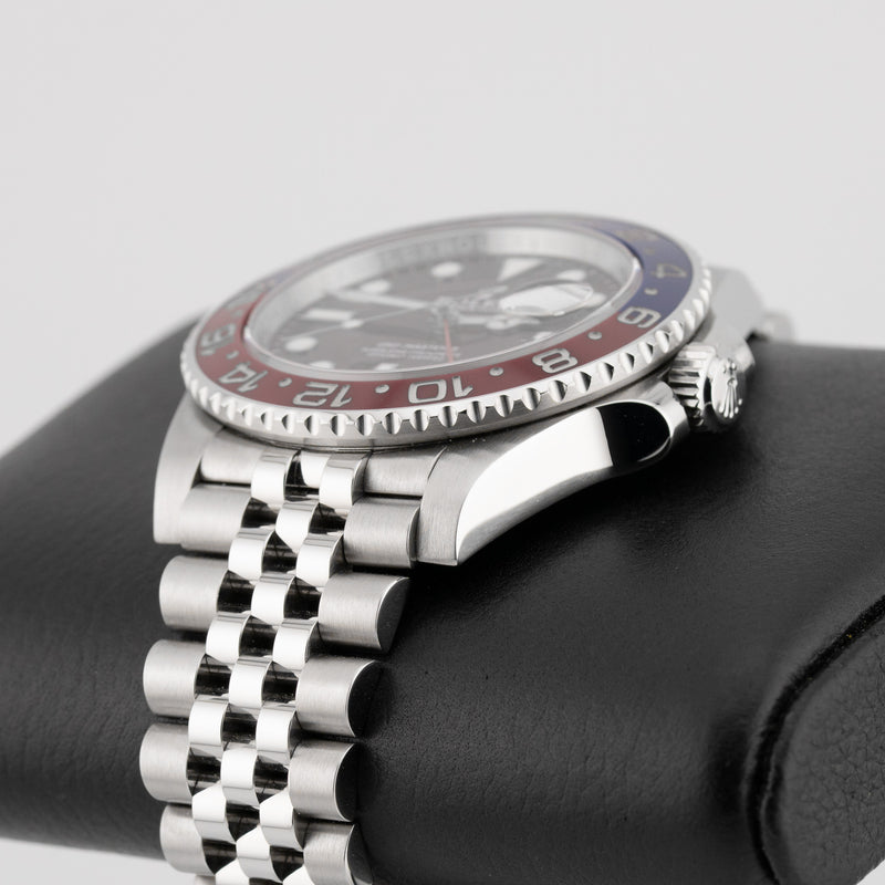 Rolex GMT-Master II "Pepsi" - 126710BLRO - 40mm