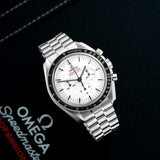 Omega Speedmaster 310.32.42.50.04.002 with Stainless Steel case, 42mm size in front view.