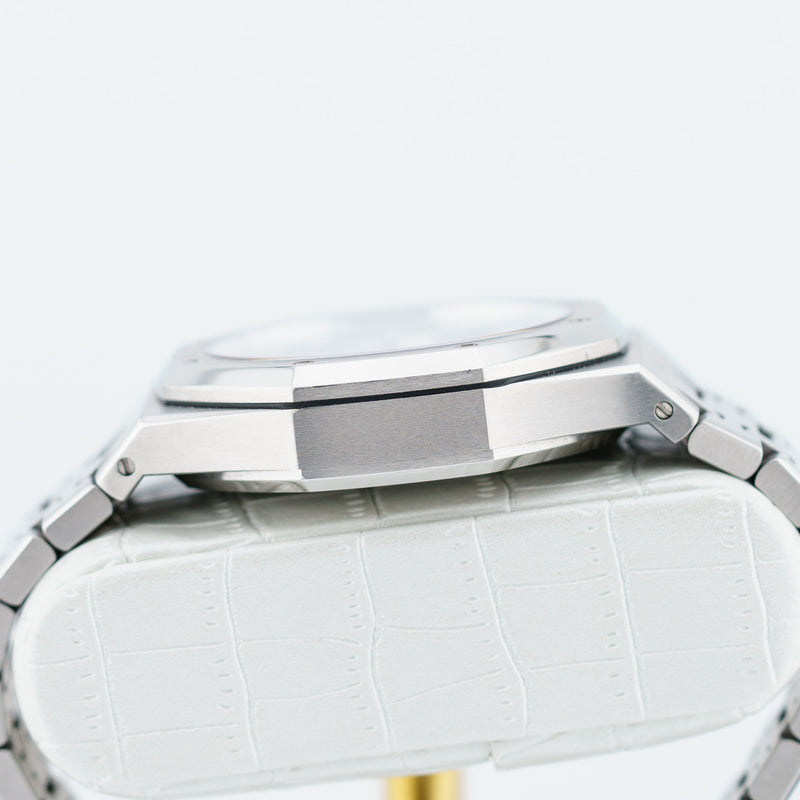 Audemars Piguet Royal Oak Chronograph - Ref. 26331ST - 41mm Stainless Steel - Gorgeous Reverse Panda Dial