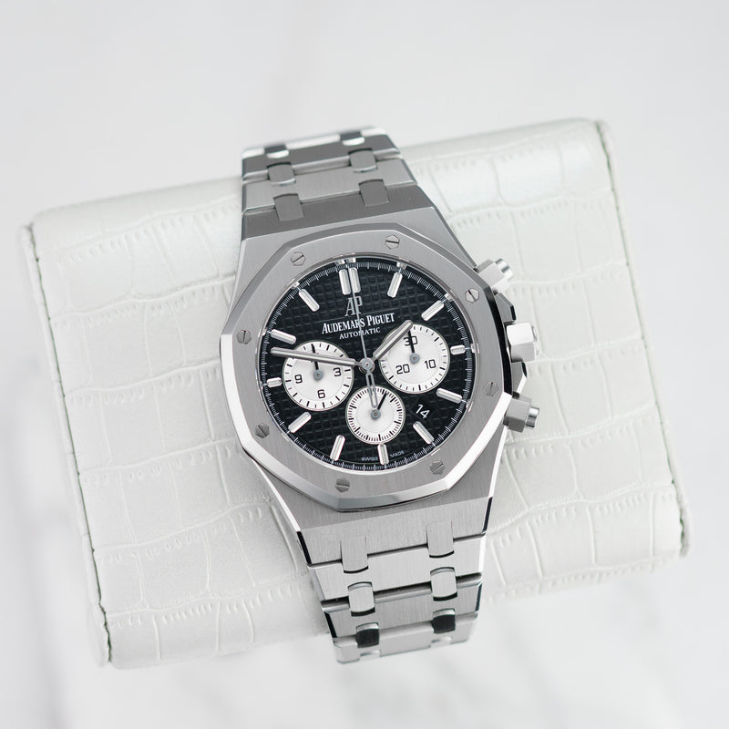 Audemars Piguet Royal Oak Chronograph - Ref. 26331ST - 41mm Stainless Steel - Gorgeous Reverse Panda Dial