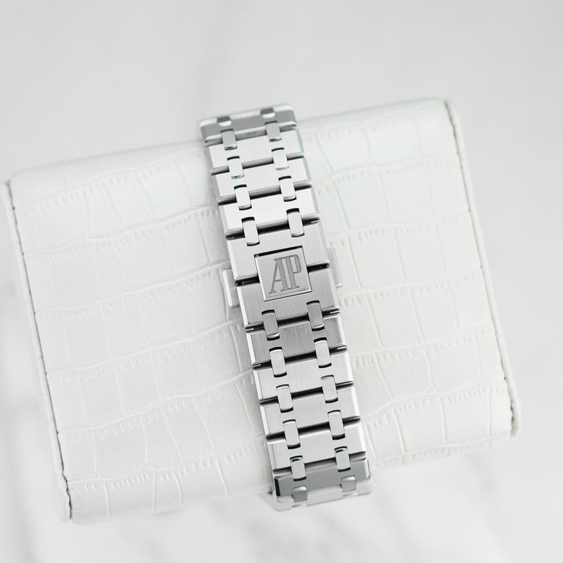 Audemars Piguet Royal Oak Chronograph - Ref. 26331ST - 41mm Stainless Steel - Gorgeous Reverse Panda Dial